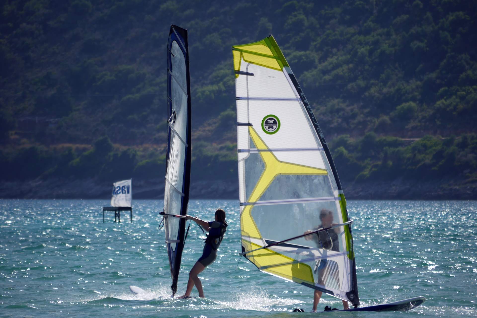 How to Learn Basic Windsurfing With are Best Enviroment